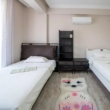 Splendid Flat Close To The Beach With Balcony And Shared Backyard In Fethiye Appartement Fethiye
