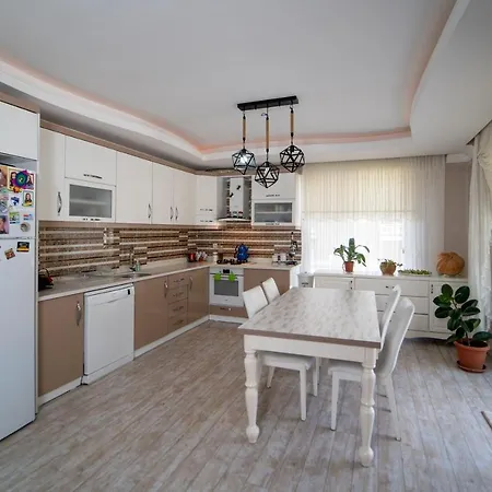 Appartement Splendid Flat Close To The Beach With Balcony And Shared Backyard In Fethiye Fethiye