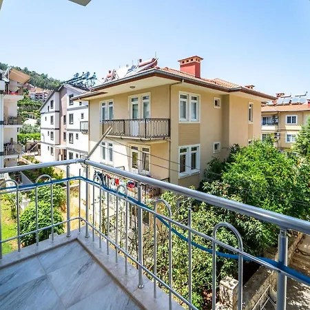 Appartement Splendid Flat Close To The Beach With Balcony And Shared Backyard In Fethiye